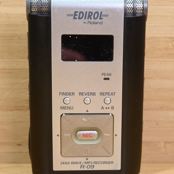 Edirol by Roland R-09 Digital Recorder | 24-Bit WAV/MP3 | Tested & Working - Picture 2 of 12